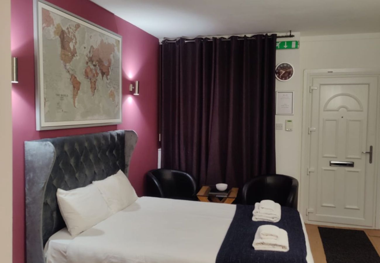 Apartment in Glasgow - Westend Studio Apt by City Living Scotland