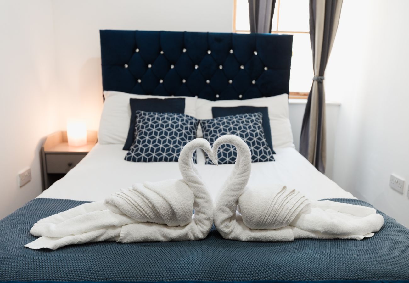 Apartment in Glasgow - Westend SECC & Hydro - Two Bed Apt by City Living Scotland
