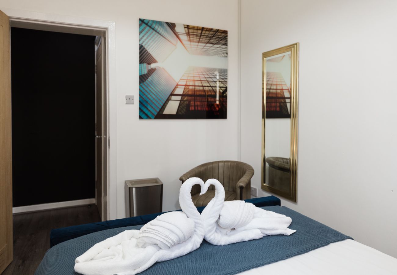 Apartment in Glasgow - Westend SECC & Hydro - Two Bed Apt by City Living Scotland