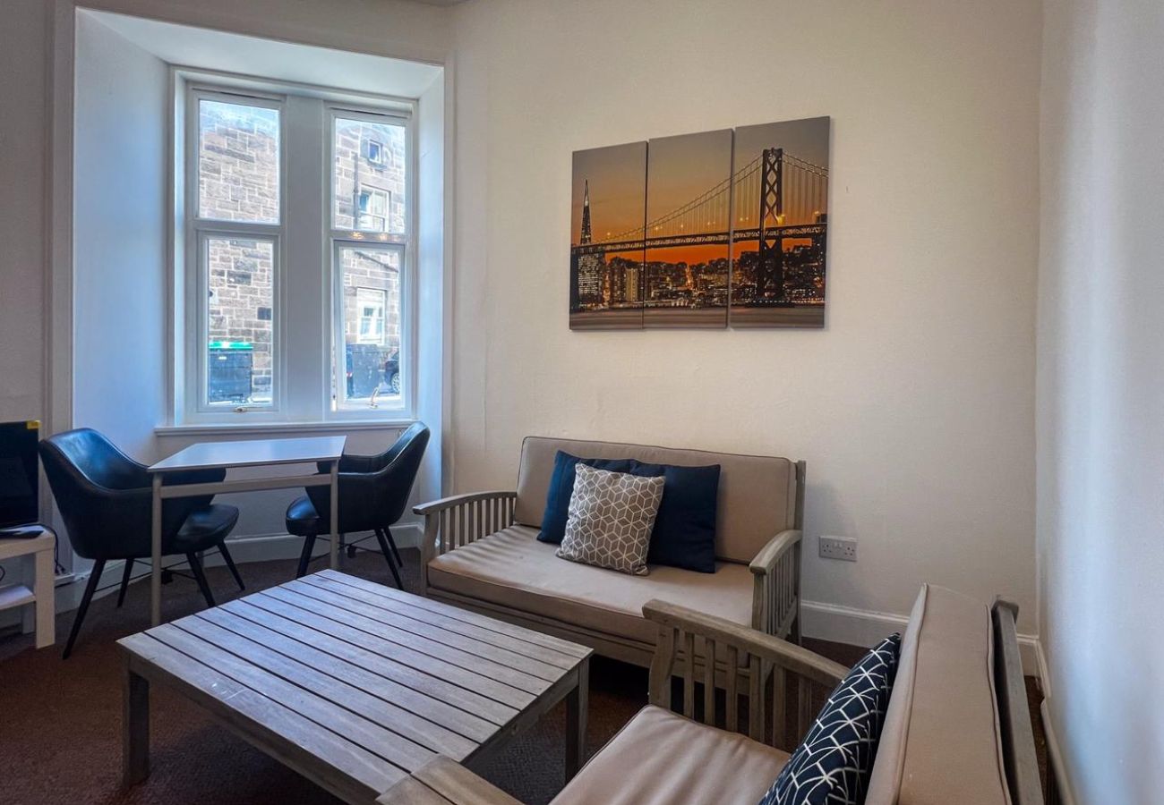 Apartment in Edinburgh - Comfortable 2BR Apt – Leith | Citi Living Scotland
