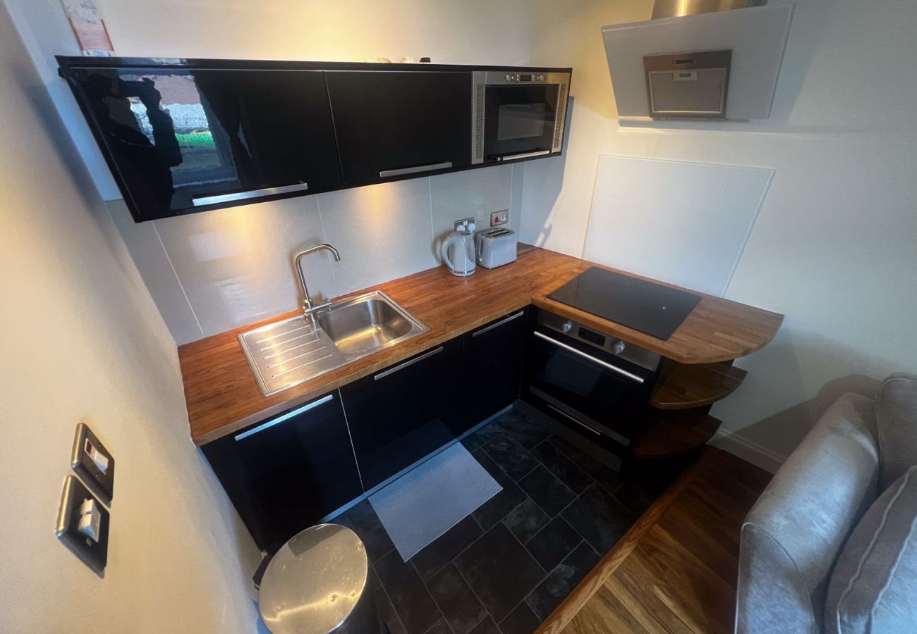Apartment in Edinburgh - Stylish 2BR Apt – Leith | Citi Living Scotland